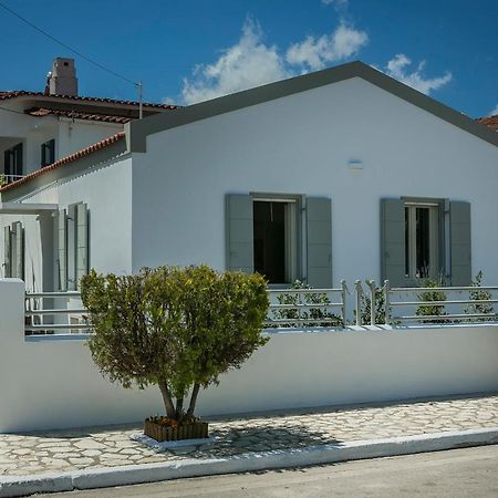 Villa Olvio Living By The Sea Sami  Exterior foto